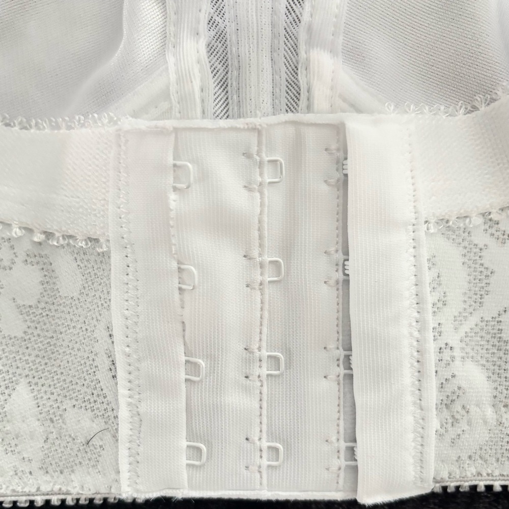 PLAYTEX 18-Hour Wireless Bra. Size 48C. White. NWOT. Fast Shipping. See Pics - Picture 6 of 10